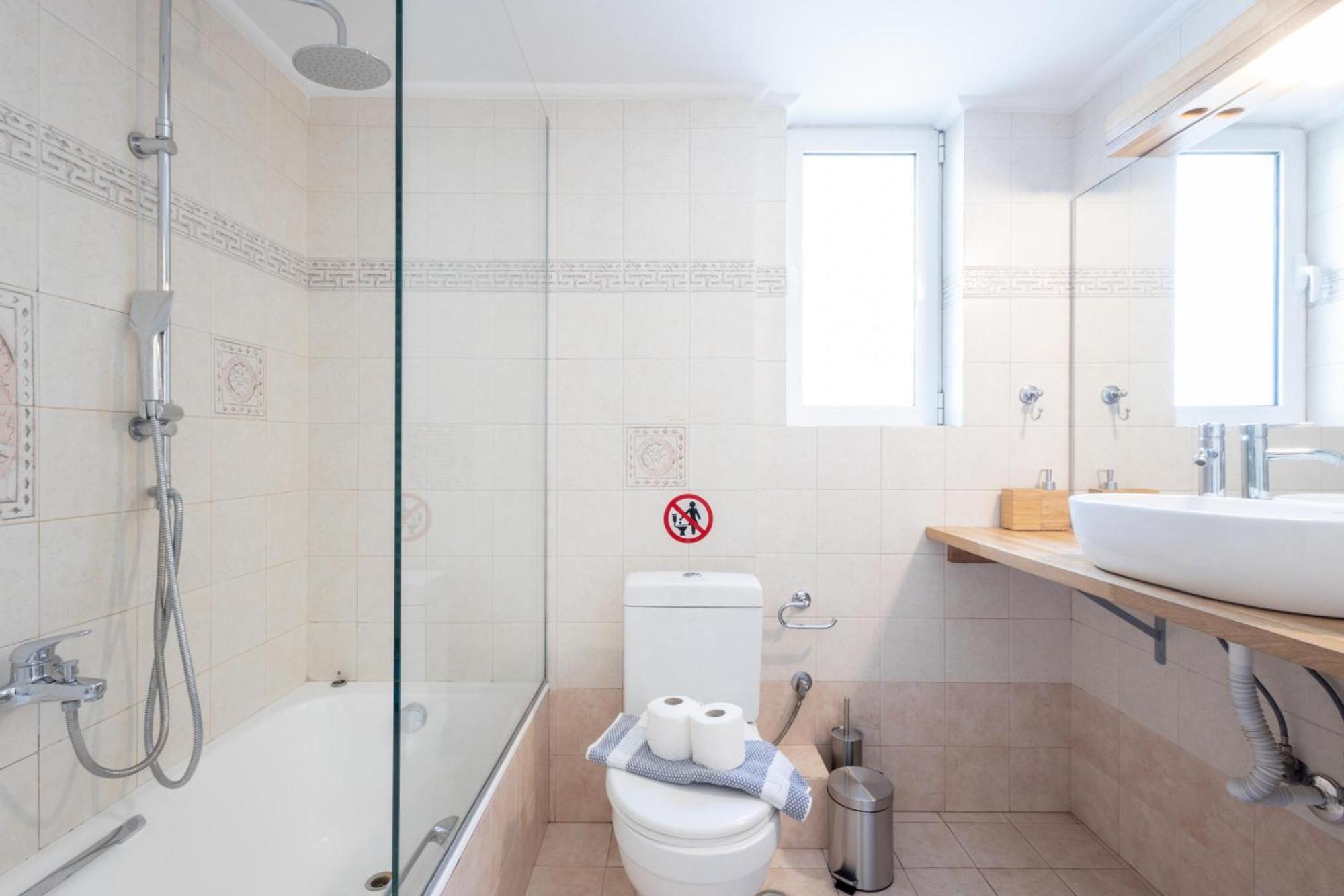 Luxury And Spacious Apt For 6 Guests Athen Eksteriør billede